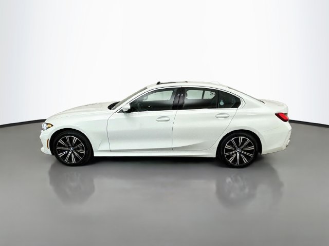 Used 2026 BMW 330i xDrive Sedan w/ Convenience Package AWD/4WD image 4