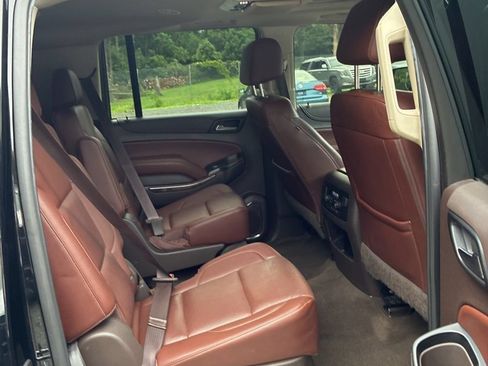 Used 2018 Chevrolet Suburban Premier AWD/4WD image 13