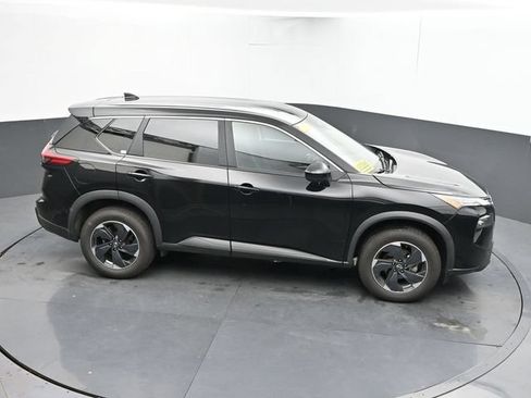 Used 2025 Nissan Rogue SV AWD/4WD image 15