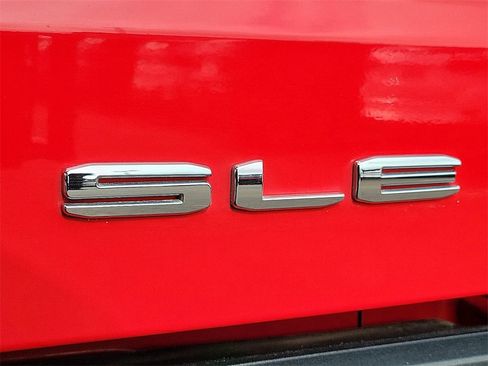 Used 2019 GMC Sierra 1500 SLE w/ SLE Value Package image 9