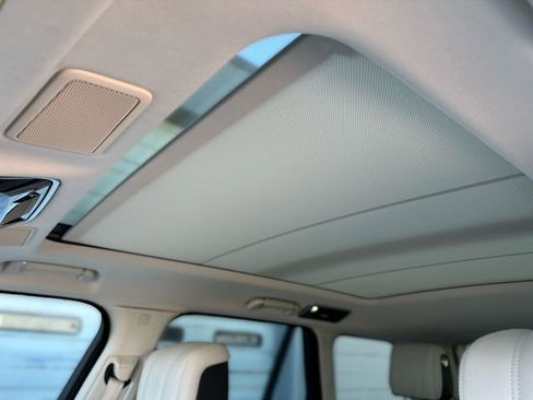 Used 2021 Land Rover Range Rover Westminster Edition image 23
