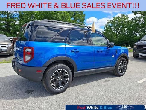 Used 2025 Ford Bronco Sport Outer Banks w/ Outer Banks Tech Package+ AWD/4WD image 11