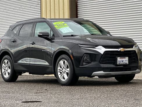 Used 2021 Chevrolet Blazer LT w/ Sound & Technology Package image 2