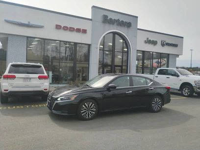 Used 2023 Nissan Altima 2.5 SV