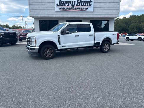 Used 2025 Ford F250 XLT AWD/4WD image 1