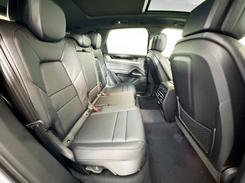 Certified 2026 Porsche Cayenne AWD/4WD image 23