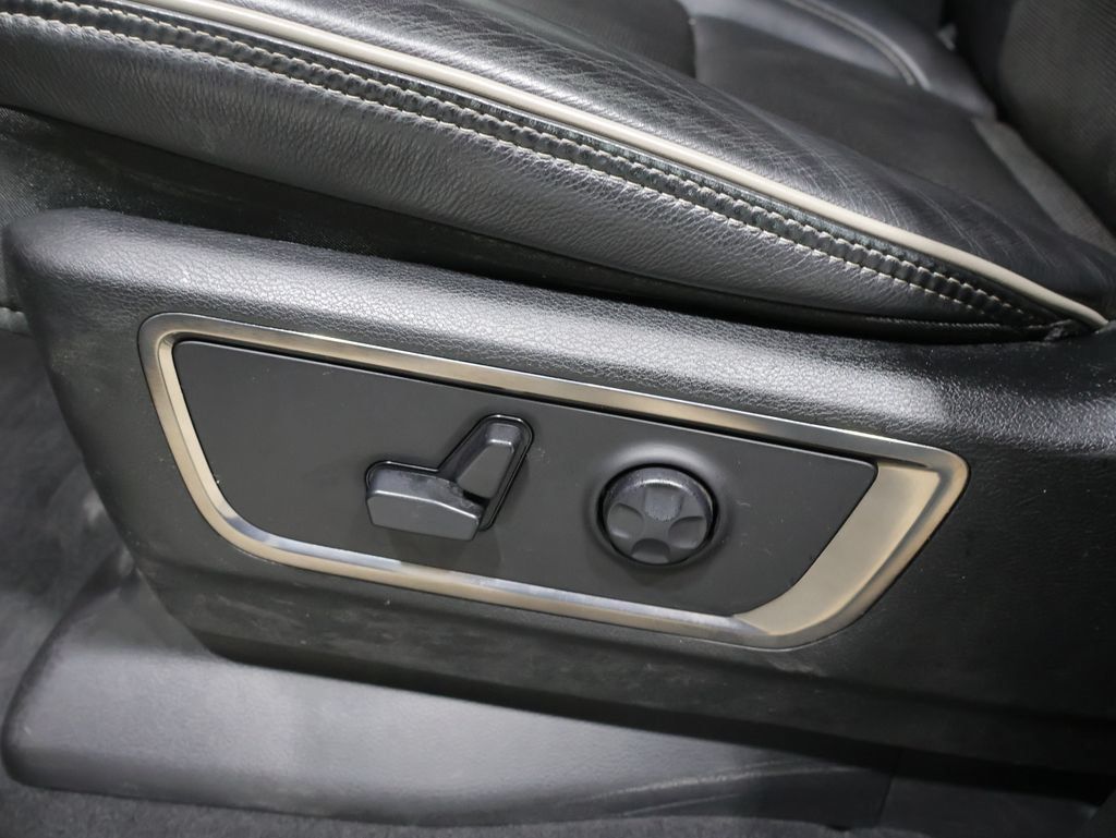 Used 2019 RAM 1500 Limited AWD/4WD image 14