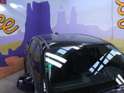 Used 2022 GMC Canyon AT4 image 5