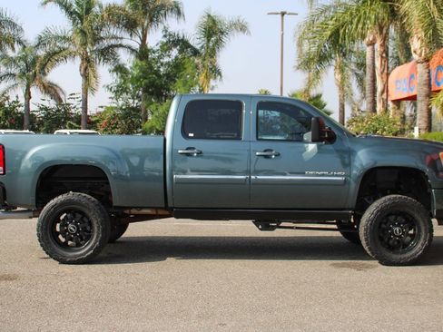 Used 2011 GMC Sierra 2500 Denali image 12
