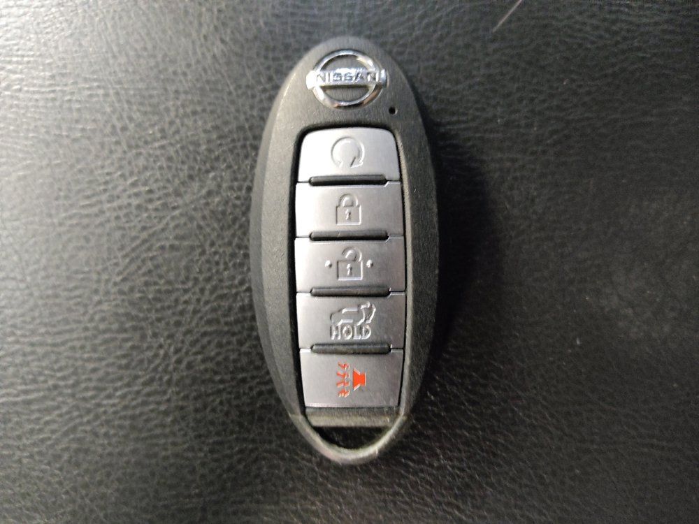 Used 2020 Nissan Pathfinder SL FWD image 32