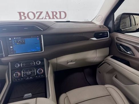 Used 2022 GMC Yukon Denali w/ Denali Premium Package image 29