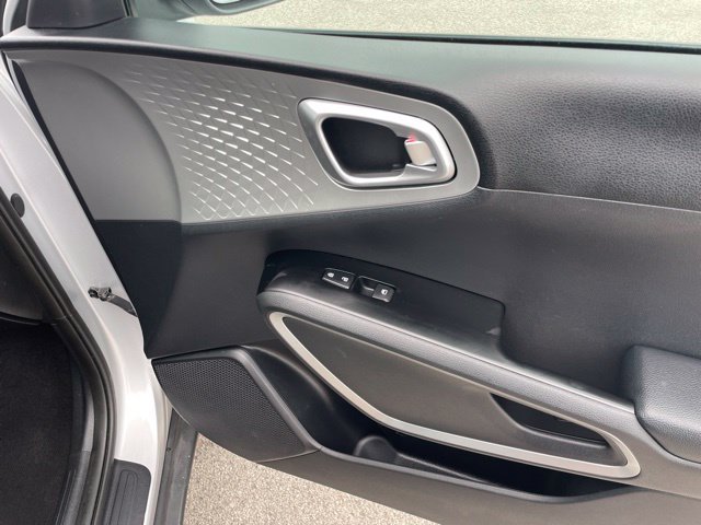 Used 2020 Kia Soul LX FWD image 41