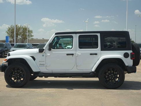 Used 2023 Jeep Wrangler Unlimited Sahara w/ Cold Weather Group AWD/4WD image 3