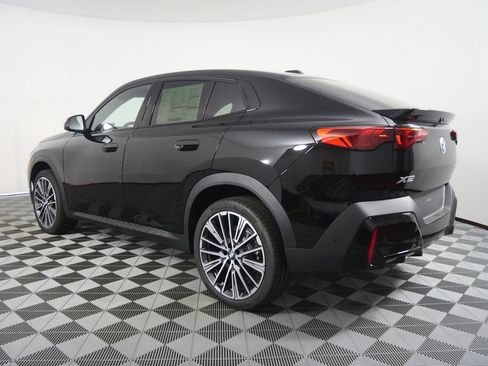 New 2026 BMW X2 xDrive28i w/ Technology Package AWD/4WD image 5