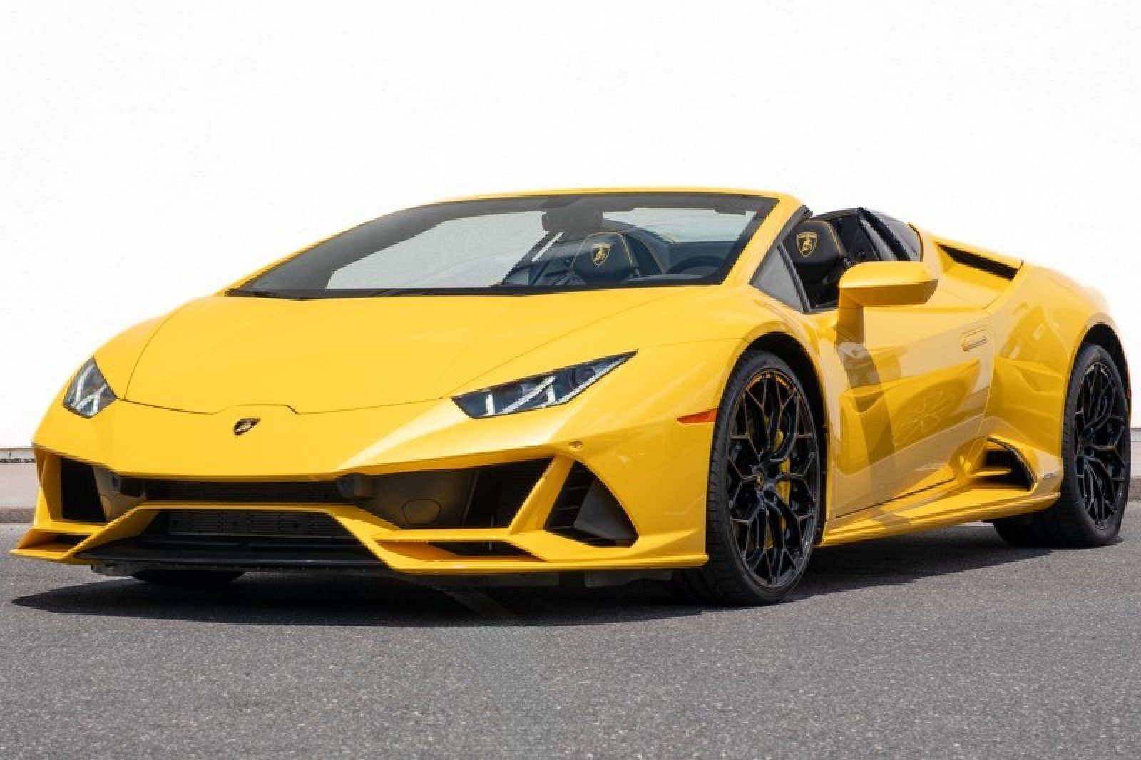 Used 2024 Lamborghini Huracan EVO AWD/4WD image 8