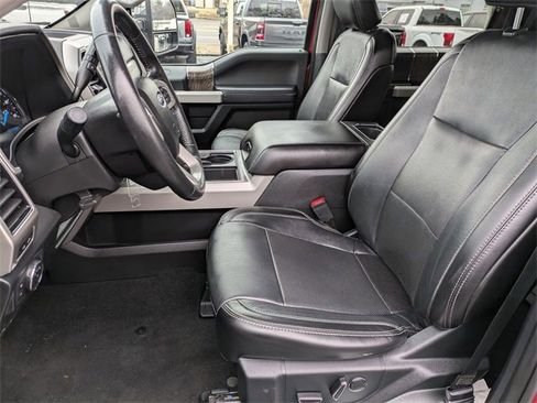Used 2019 Ford F250 Lariat w/ Chrome Package image 11