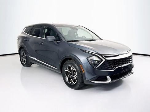 Used 2023 Kia Sportage LX FWD image 3