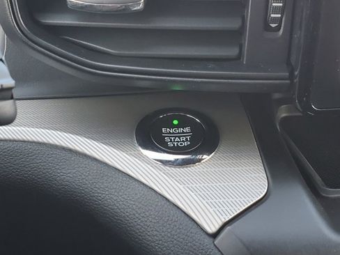 Used 2020 Ford Explorer XLT image 24