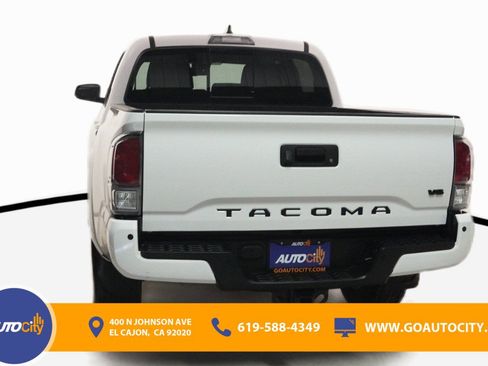 Used 2022 Toyota Tacoma TRD Sport image 15