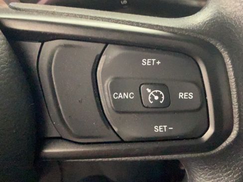 Used 2026 Jeep Wrangler Sport AWD/4WD image 17
