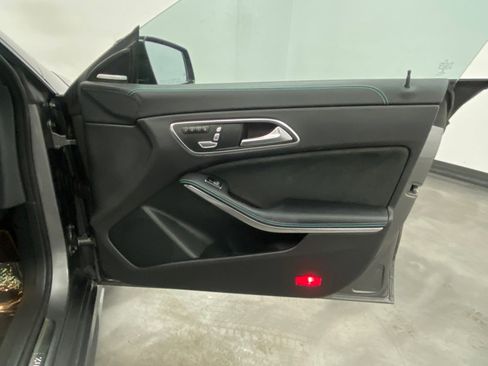 Used 2017 Mercedes-Benz CLA 250 4MATIC image 42