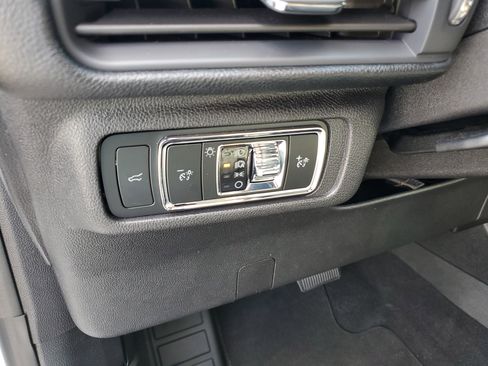 Certified 2024 Lincoln Corsair Premiere image 20