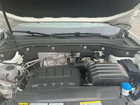 Used 2024 Volkswagen Atlas Cross Sport SEL R-Line AWD/4WD image 25