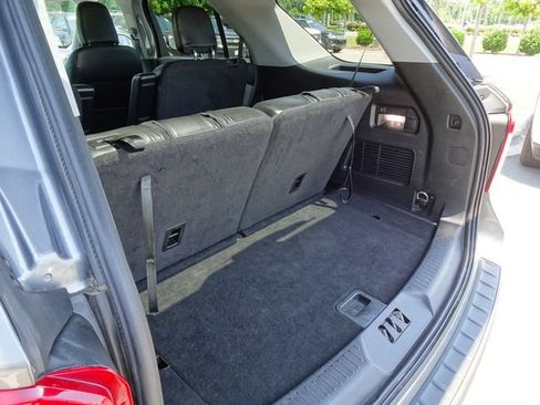 Used 2023 Ford Explorer XLT w/ Equipment Group 202A AWD/4WD image 31