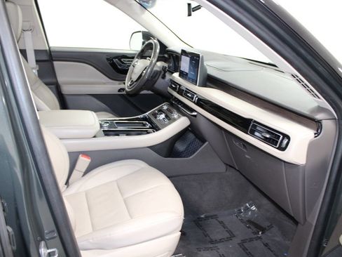Used 2023 Lincoln Aviator Reserve w/ Equipment Group 201A image 31