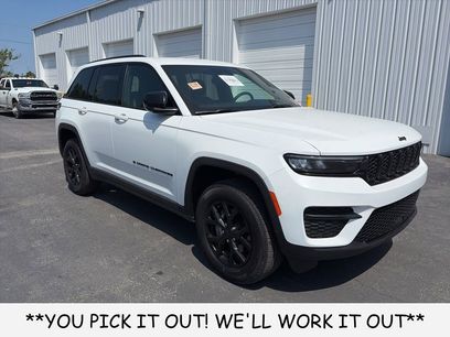 Used 2025 Jeep Grand Cherokee Altitude