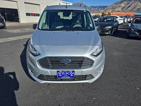 Used 2022 Ford Transit Connect XLT image 2