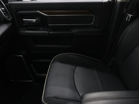 Used 2024 RAM 2500 Laramie AWD/4WD image 14