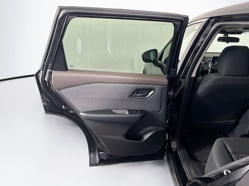 Used 2023 Nissan Rogue S AWD/4WD image 26