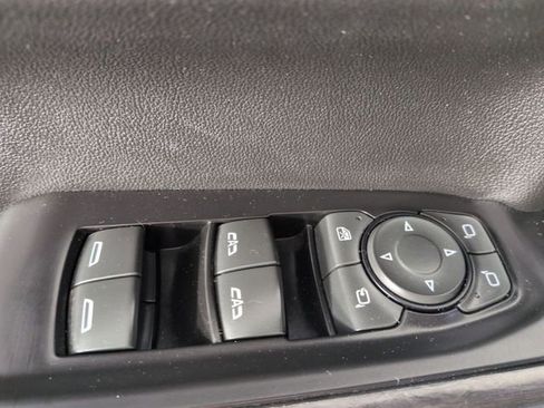 Used 2020 Chevrolet Silverado 1500 LTZ AWD/4WD image 15
