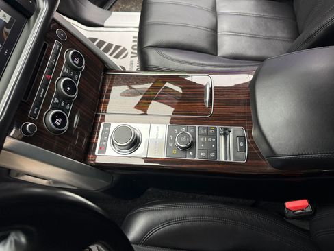Used 2016 Land Rover Range Rover HSE image 11