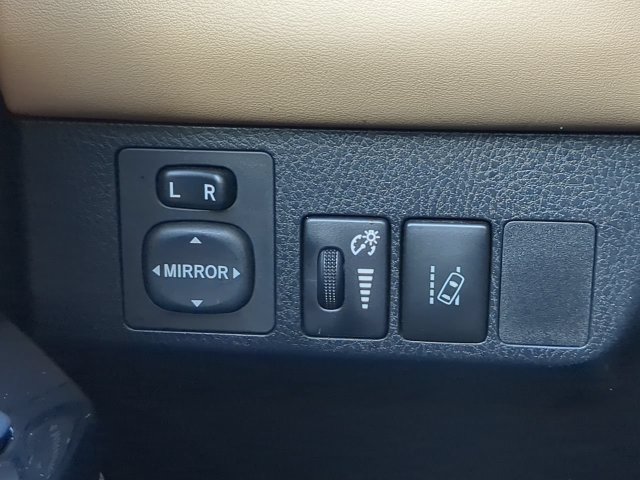 Used 2017 Toyota RAV4 Limited w/ All Weather Liner Package AWD/4WD image 27