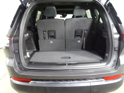 New 2025 Jeep Grand Cherokee L Laredo w/ Luxury Tech Group I image 15