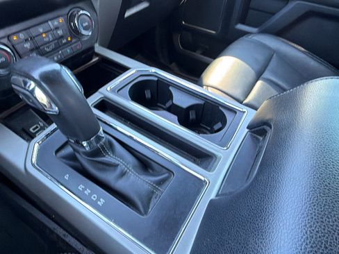 Used 2020 Ford F150 Lariat w/ Lariat Bed Utility Package AWD/4WD image 31