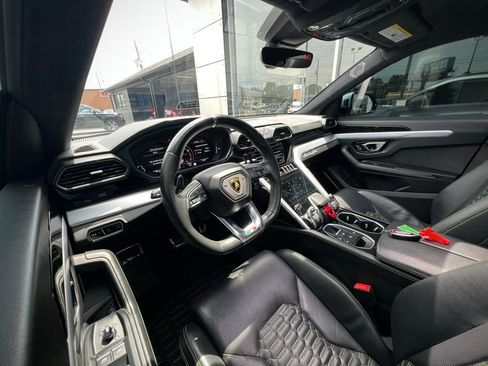 Used 2022 Lamborghini Urus image 54