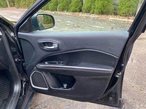 Used 2018 Jeep Compass Latitude w/ Popular Equipment Group image 23