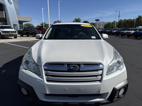 Used 2013 Subaru Outback 2.5i Premium AWD/4WD image 8