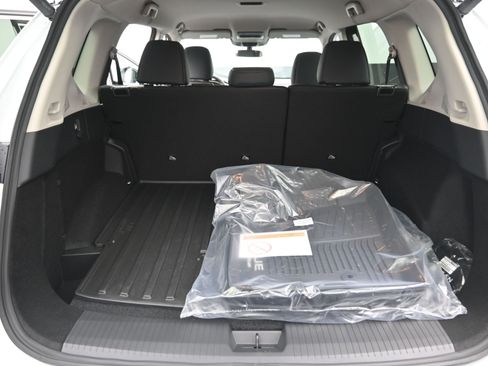 New 2026 Nissan Rogue SV image 18