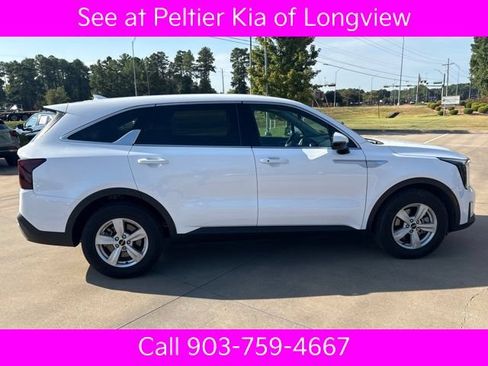 Certified 2024 Kia Sorento LX FWD image 7