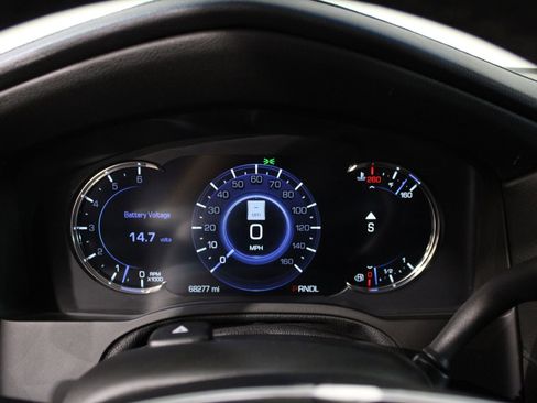 Used 2019 Cadillac Escalade Premium Luxury image 35