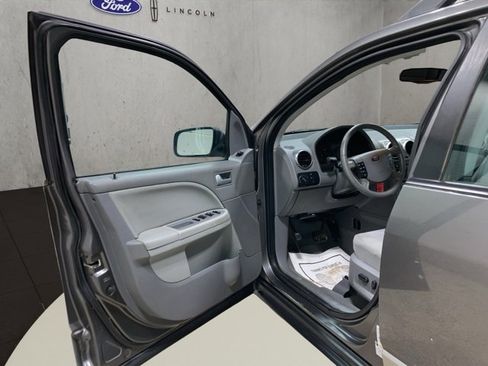 Used 2005 Ford Freestyle SEL image 8