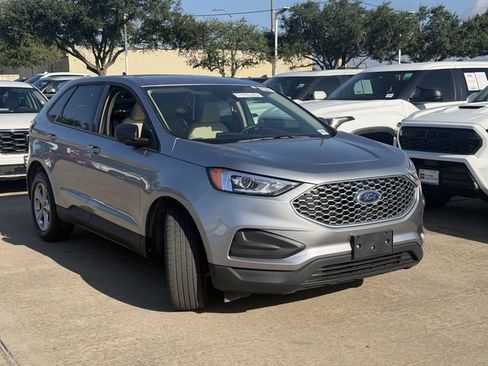 Used 2024 Ford Edge SE AWD/4WD image 3