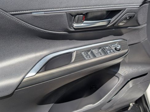Used 2024 Toyota Venza Nightshade AWD/4WD image 15