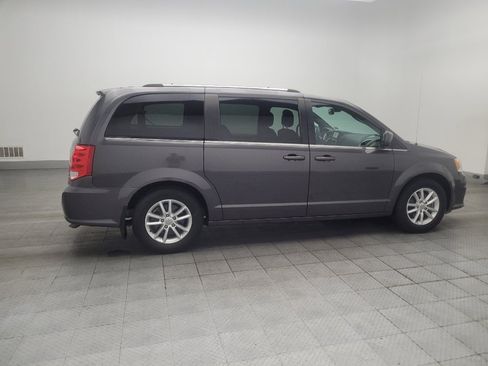 Used 2018 Dodge Grand Caravan SXT FWD image 10