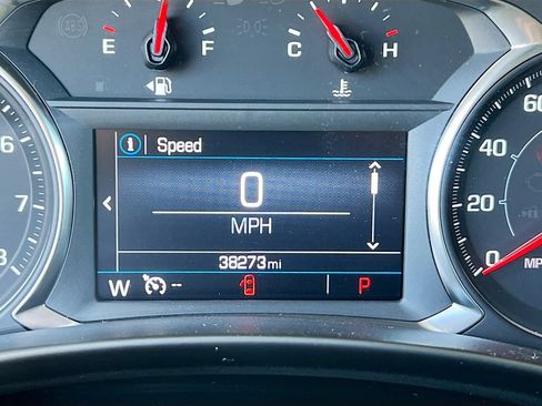 Used 2024 GMC Terrain SLE FWD image 12