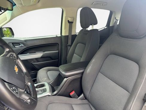 Used 2019 Chevrolet Colorado LT w/ LT Convenience Package AWD/4WD image 10